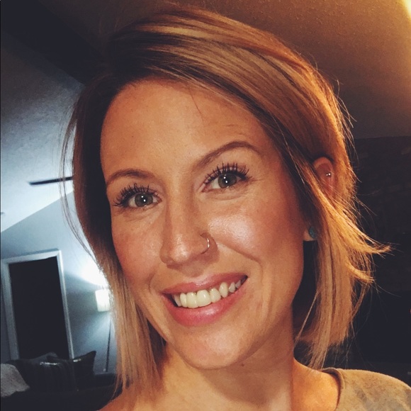 Meet your Posher, Nini! - Picture 7 of 8